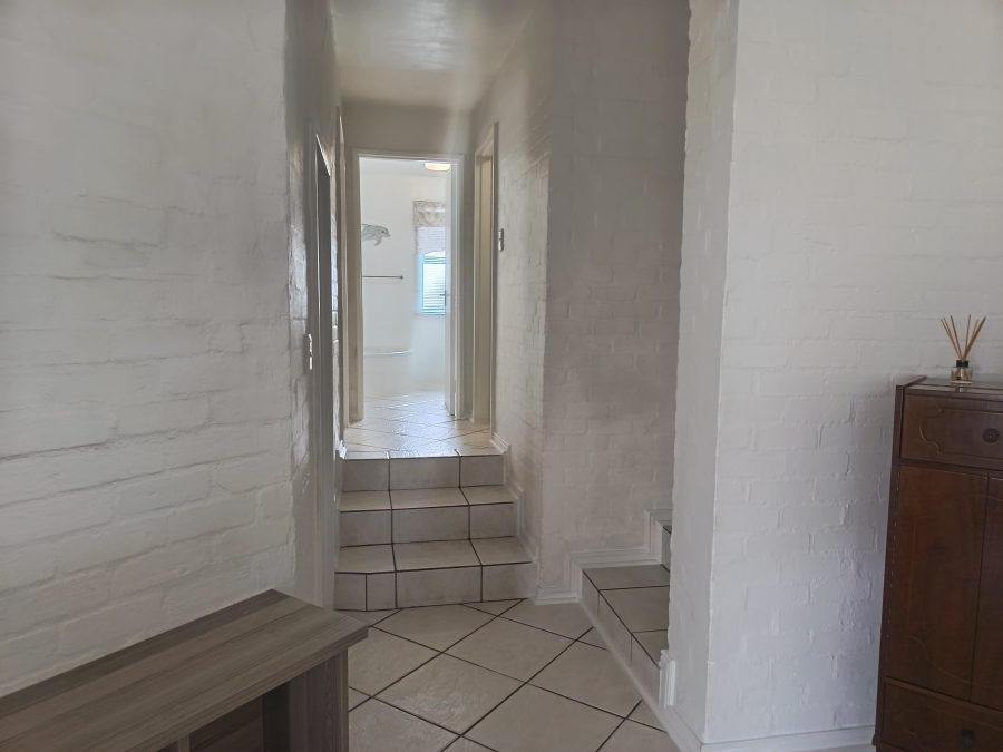 To Let 2 Bedroom Property for Rent in Paradise Beach Western Cape